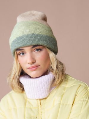 Soft wave beanie
