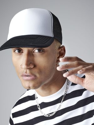 Vintage snapback trucker