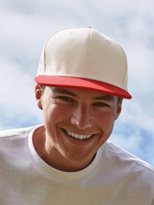 Contrast flat peak 6-panel cap
