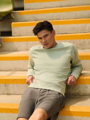 Set-in sleeve sweatshirt