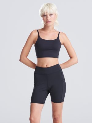 Women’s recycled tech shorts