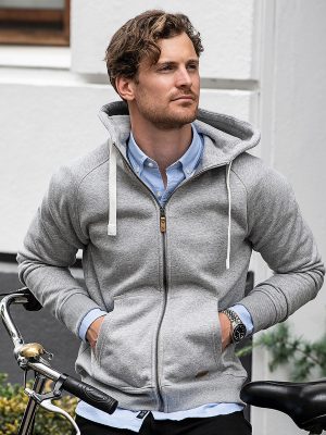 Williamsburg – fashionable hooded sweatshirt