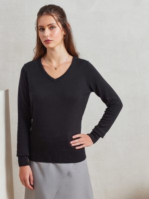 Women’s v-neck knitted sweater