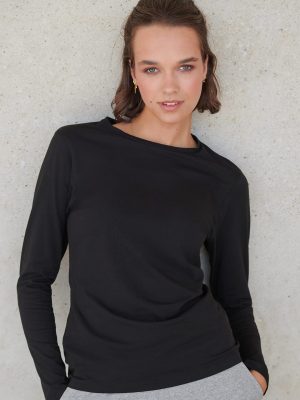 Women’s feel good long sleeved stretch t-shirt
